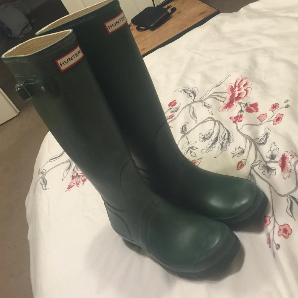 Hunter Tall Rain Boots in Dark Green
